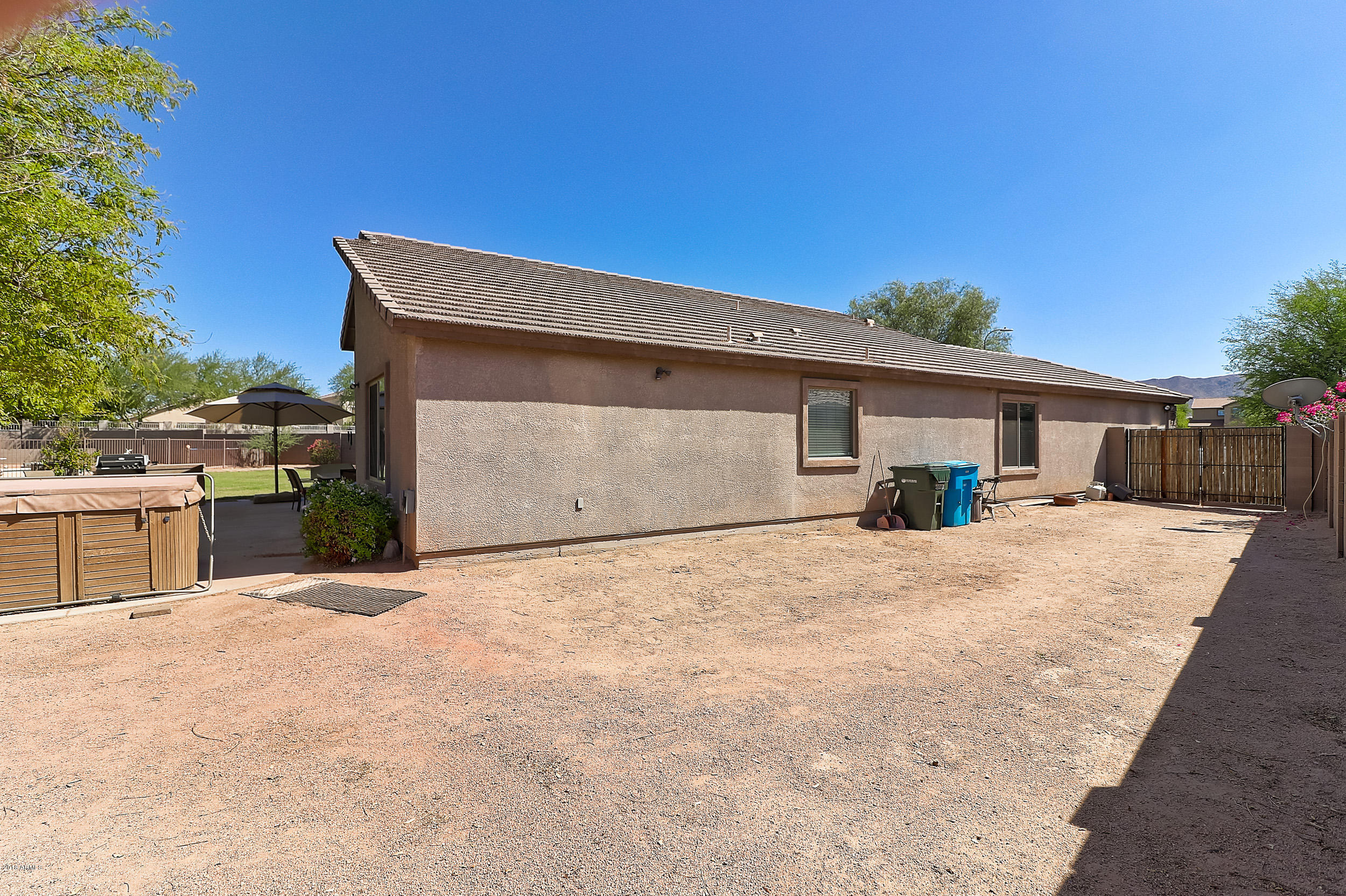 2506 West Carson Road Phoenix, AZ 85041 - Photo 41 of 44 SIDE YARD