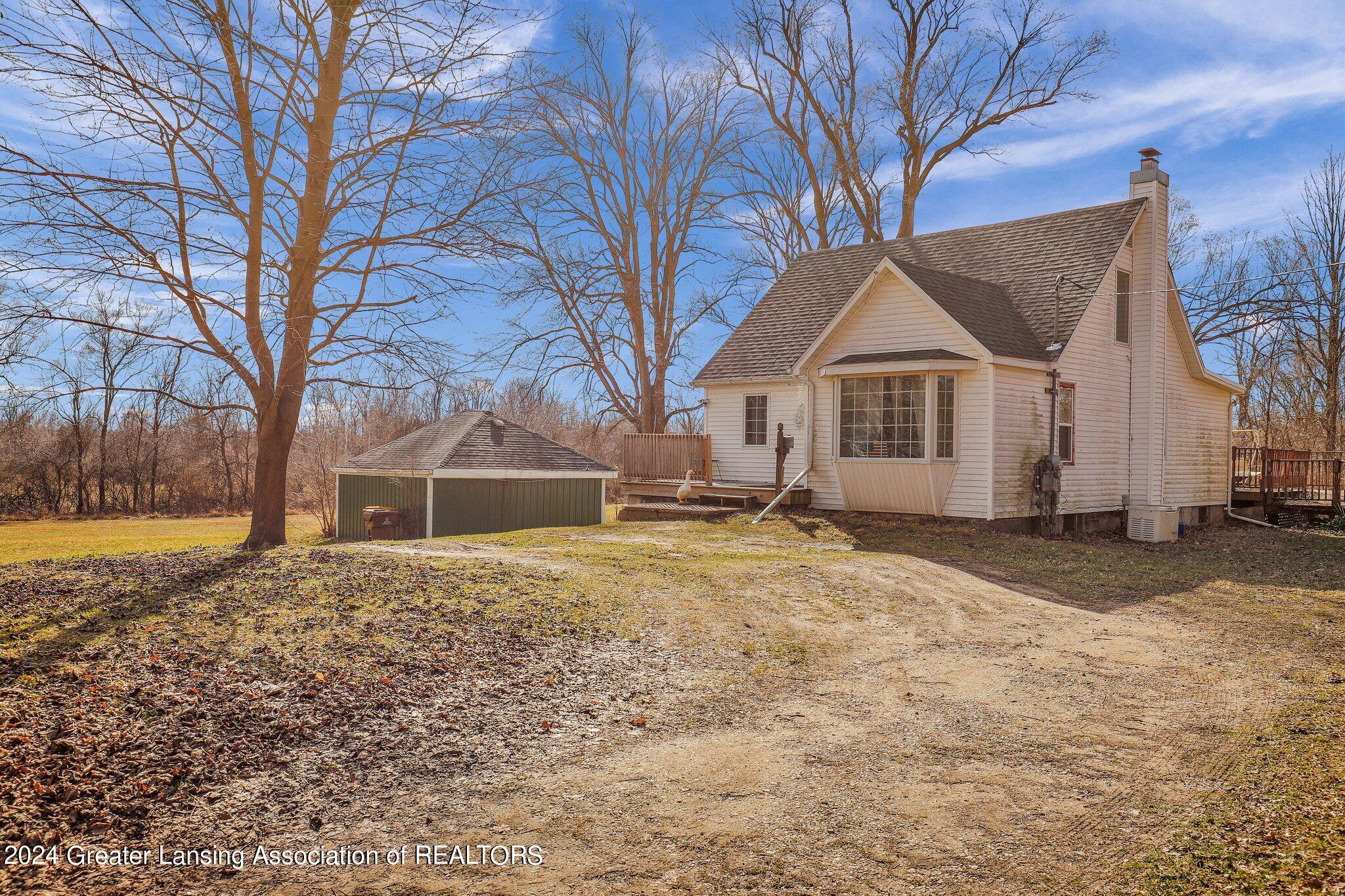 2369 North Gunn Road Holt, MI 48842 - Photo 2 of 31 1.2