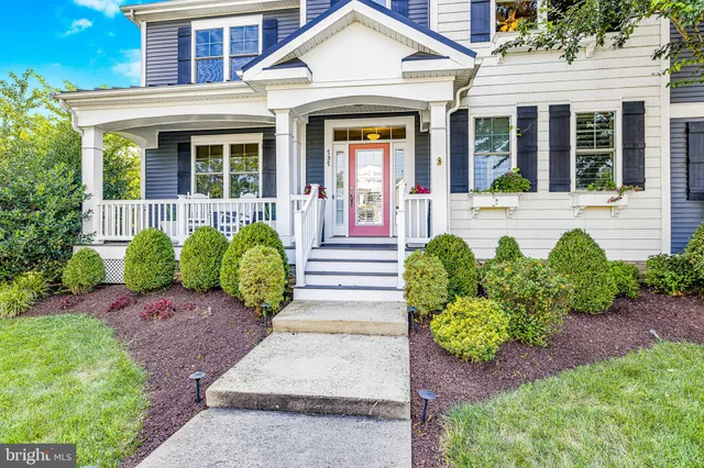 $999,999 | 757 Idlewyld Drive, Middletown, DE 19709