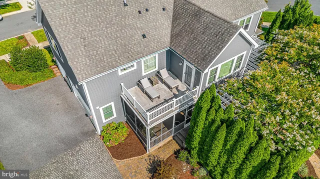 $999,999 | 757 Idlewyld Drive, Middletown, DE 19709