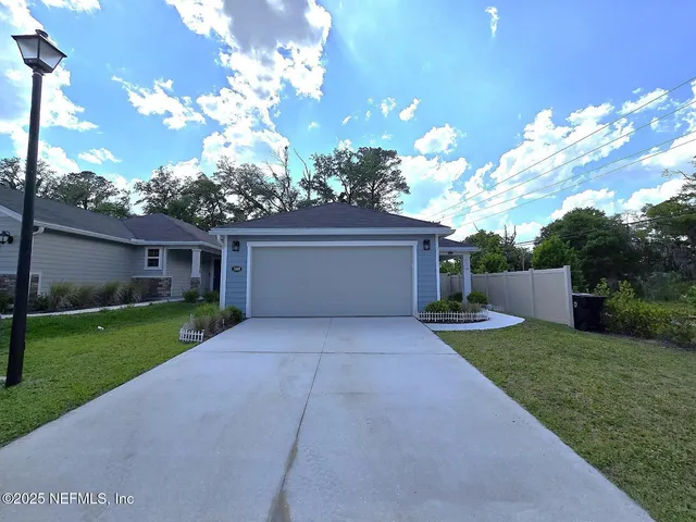 $350,000 | 3089 Lucille Lane, Middleburg, FL 32068