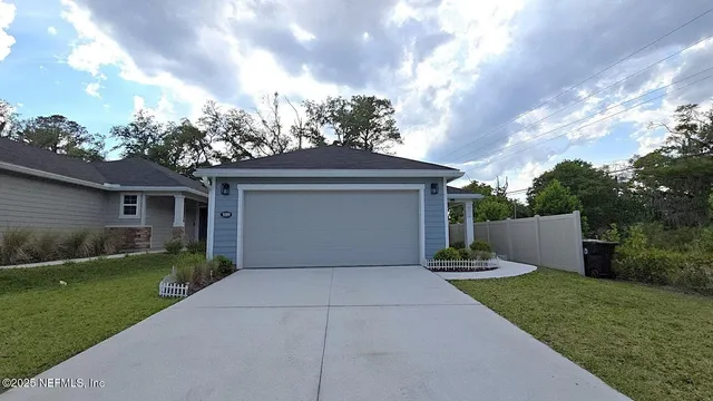 $350,000 | 3089 Lucille Lane, Middleburg, FL 32068