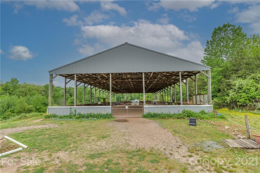 4733 Hunting Country Road Tryon, NC 28782 - Photo 11 of 48 a view of outdoor space