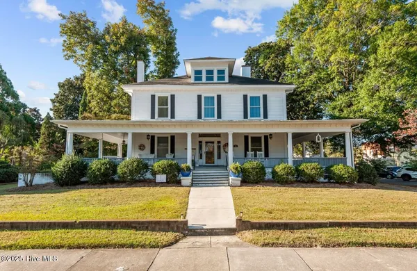 $1,100 | 121 East 2nd Street, Unit 102, Washington, NC 27889
