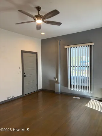 $1,100 | 121 East 2nd Street, Unit 102, Washington, NC 27889