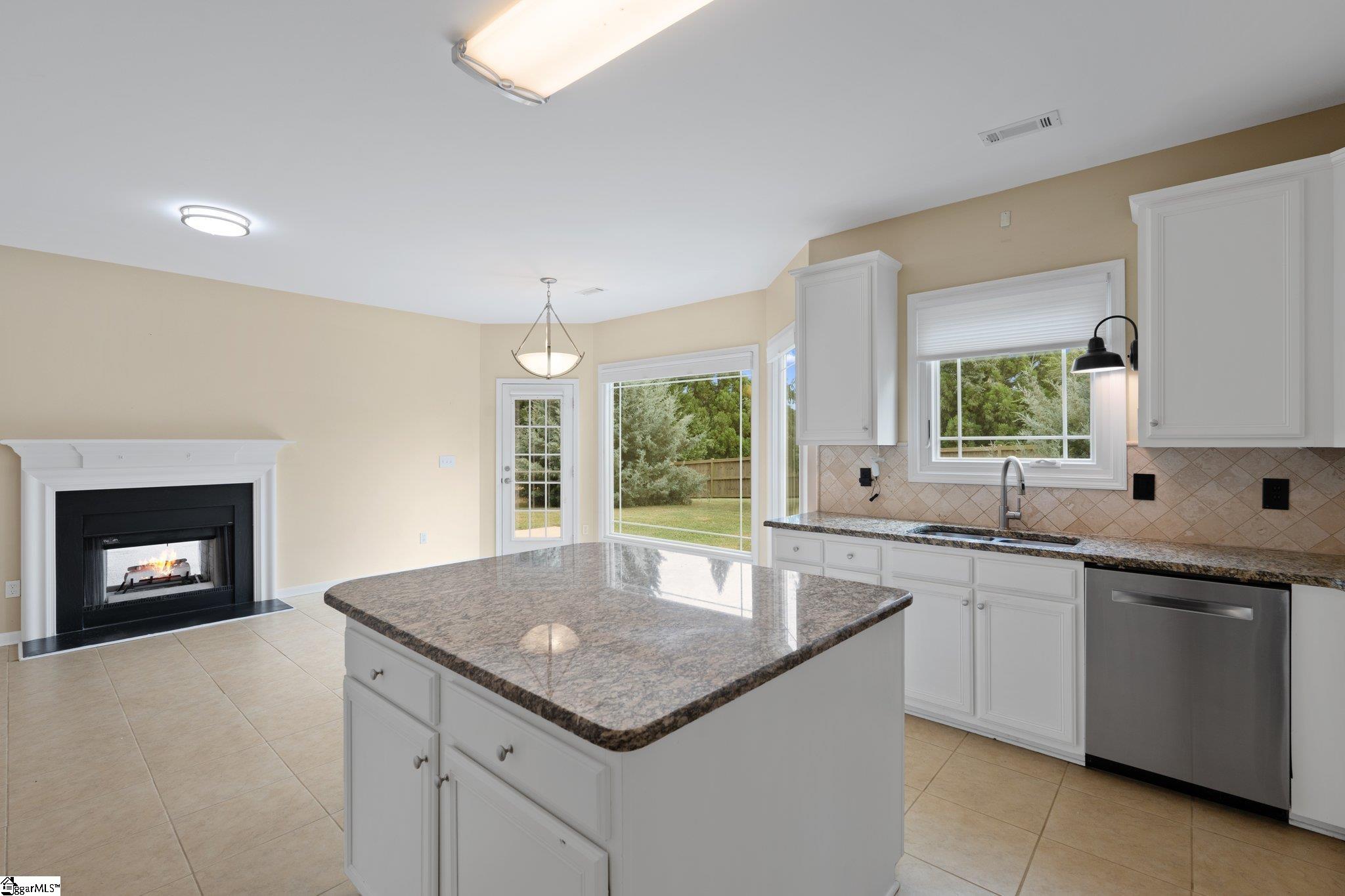 400 Summergreen Way Greenville, SC 29607 - Photo 9 of 30