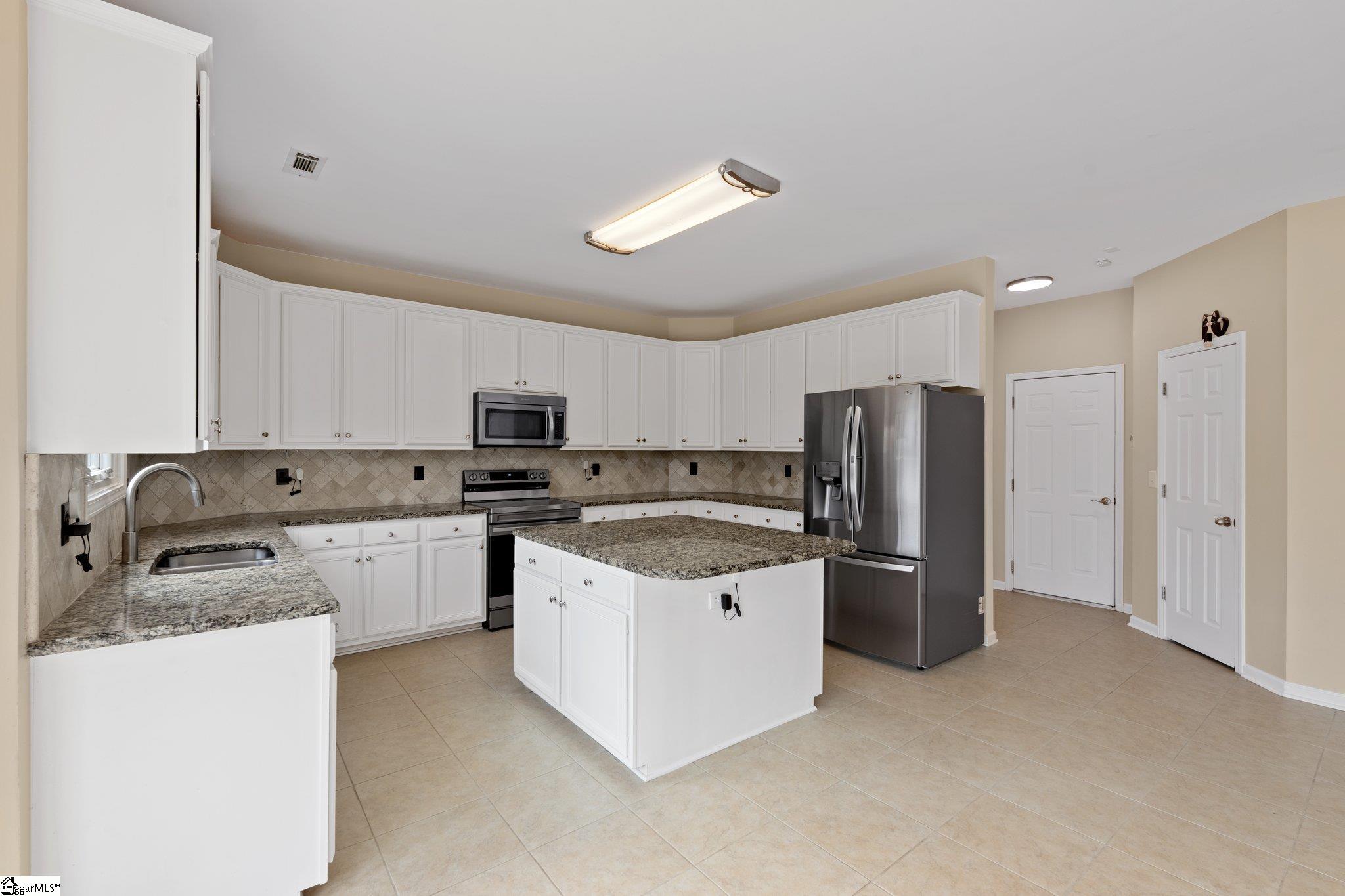 400 Summergreen Way Greenville, SC 29607 - Photo 10 of 30