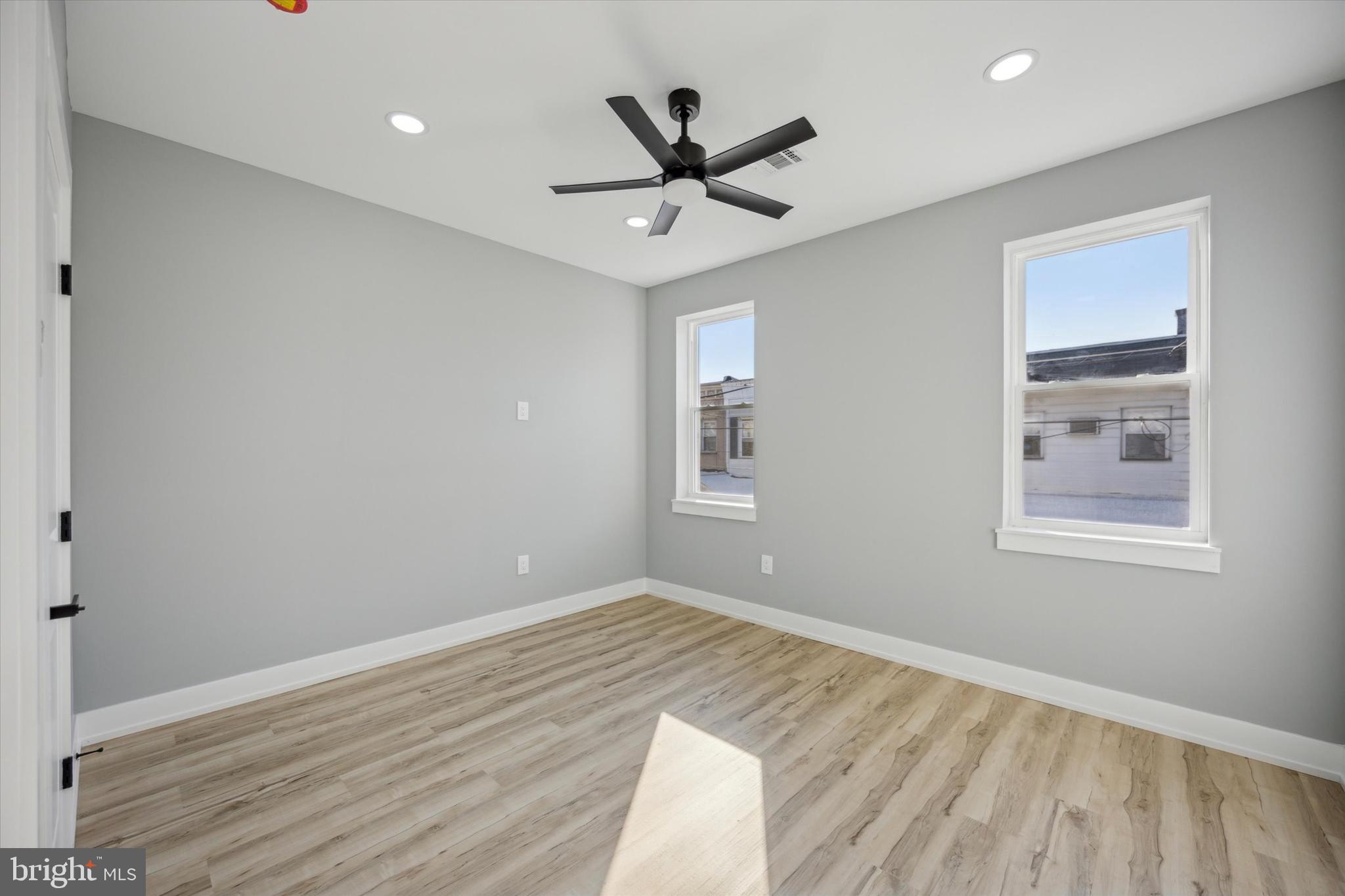 451 Fitzgerald Street Philadelphia, PA 19148 - Photo 16 of 25 Main Front Bedroom 1
