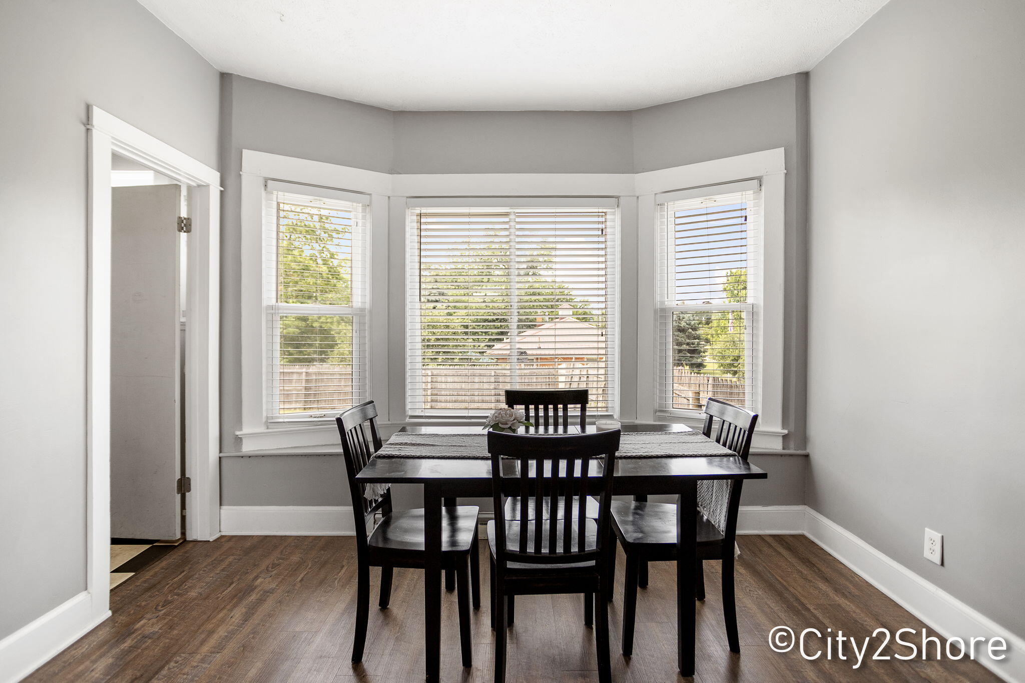 2235 Roys Avenue Southwest Wyoming, MI 49519 - Photo 15 of 81 Dining Area