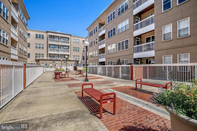 2004 11th Street Northwest, Unit 231 Washington, DC 20009 - Photo 21 of 26 Courtyard seating