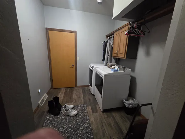 $379,900 | 215 Theunis Drive, Wrightstown, WI 54180