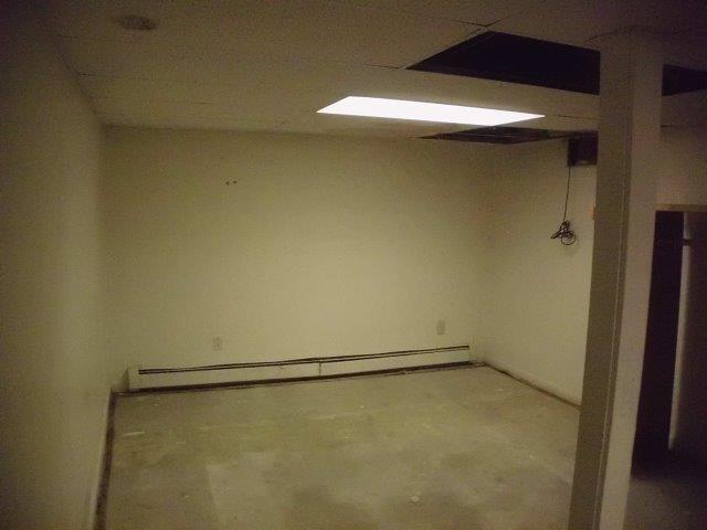 7 Coach Light Road Centerville, MA 02632 - Photo 16 of 22 a view of an empty room