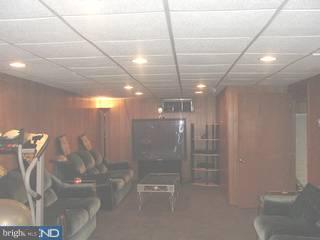 700 Ruth Street Sinking Spring, PA 19608 - Photo 5 of 6