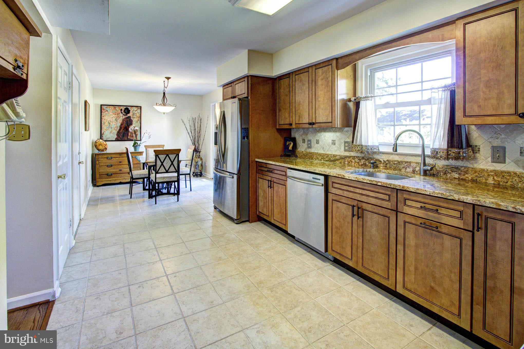 13812 Poplar Tree Road Fairfax, VA 20151 - Photo 12 of 29 Kitchen