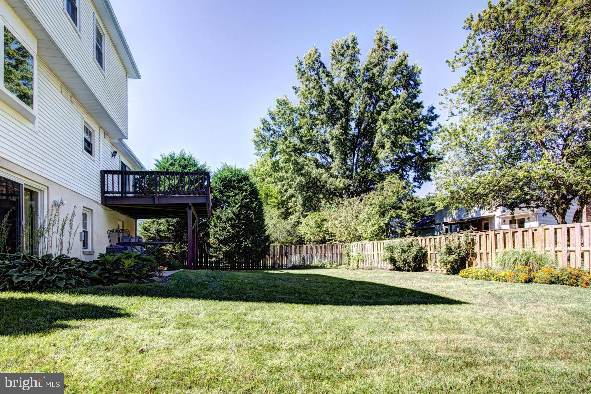 13812 Poplar Tree Road Fairfax, VA 20151 - Photo 25 of 29 Exterior (Rear)