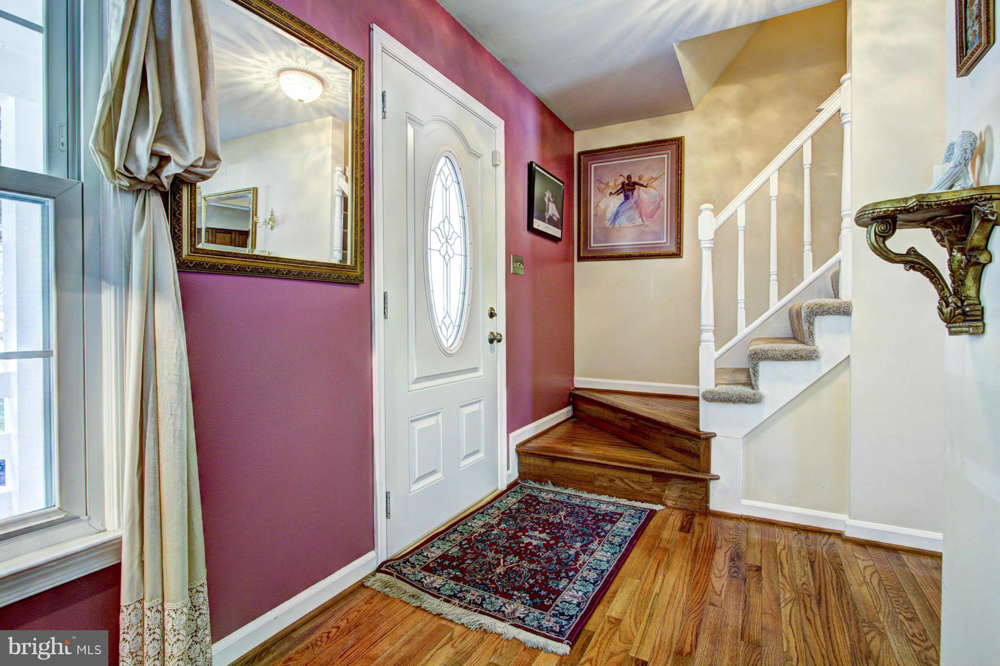 13812 Poplar Tree Road Fairfax, VA 20151 - Photo 4 of 29 Foyer