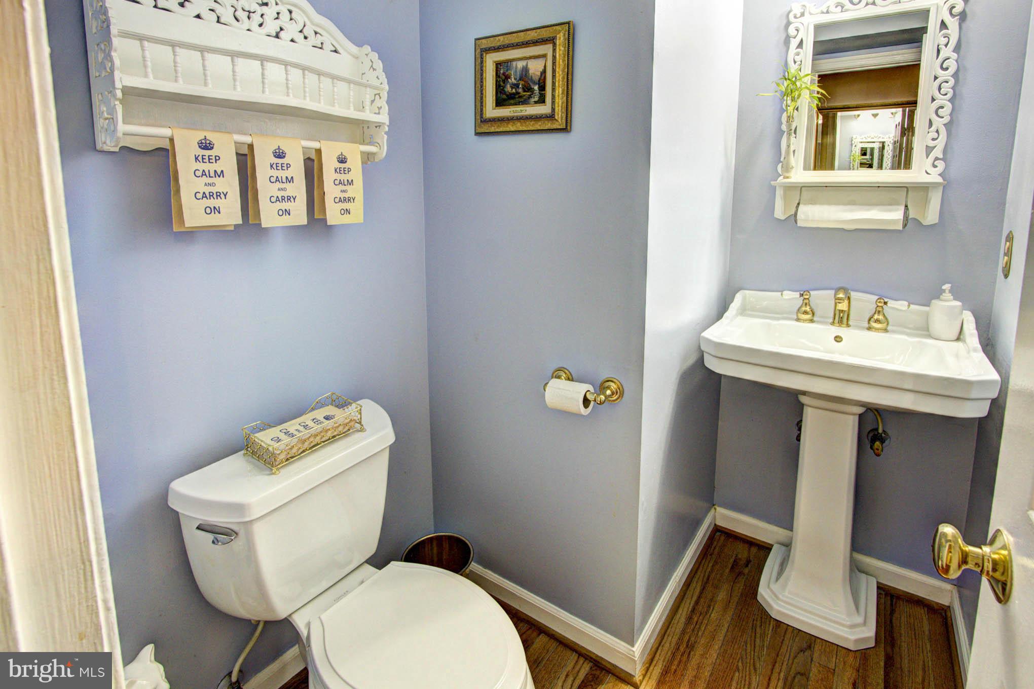 13812 Poplar Tree Road Fairfax, VA 20151 - Photo 5 of 29 Powder Room