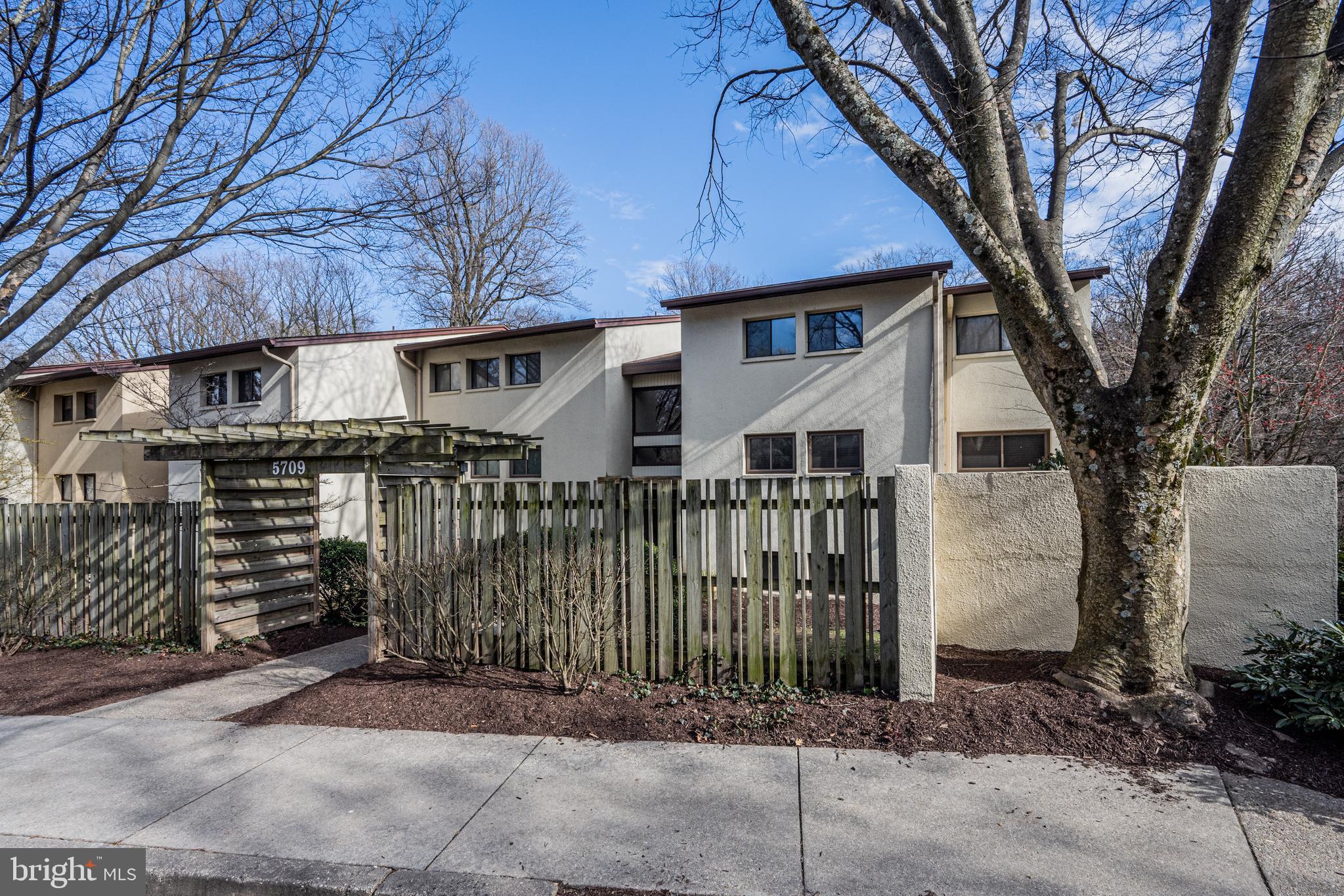 5709 Harpers Farm Road, Unit B Columbia, MD 21044 - Photo 2 of 29 Gallery Image 2