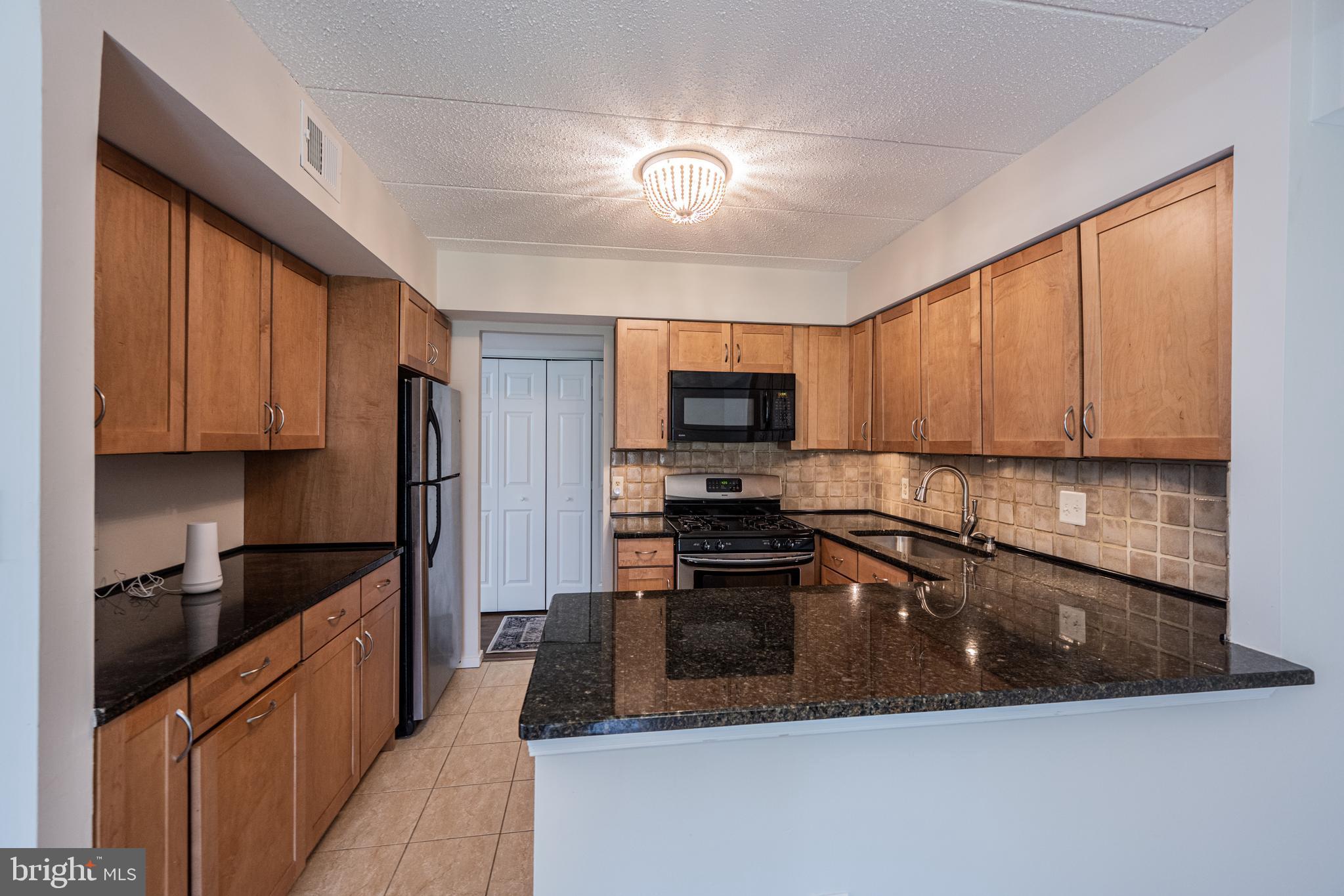 5709 Harpers Farm Road, Unit B Columbia, MD 21044 - Photo 4 of 29 Kitchen