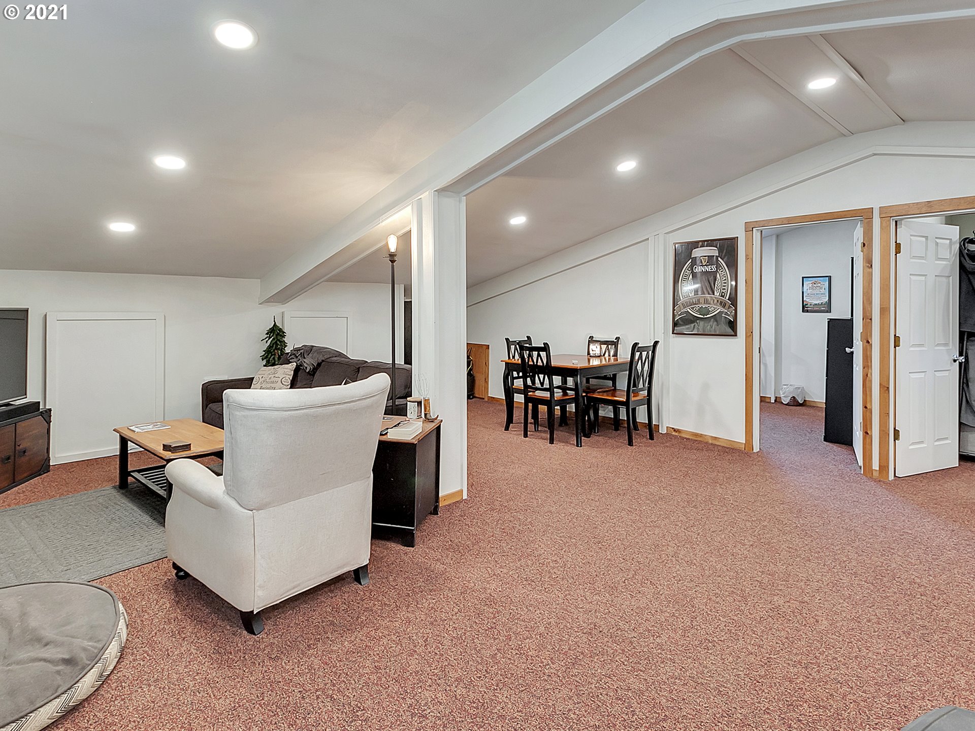 29600 Southwest Baker Road Sherwood, OR 97140 - Photo 28 of 32 Gallery Image 28