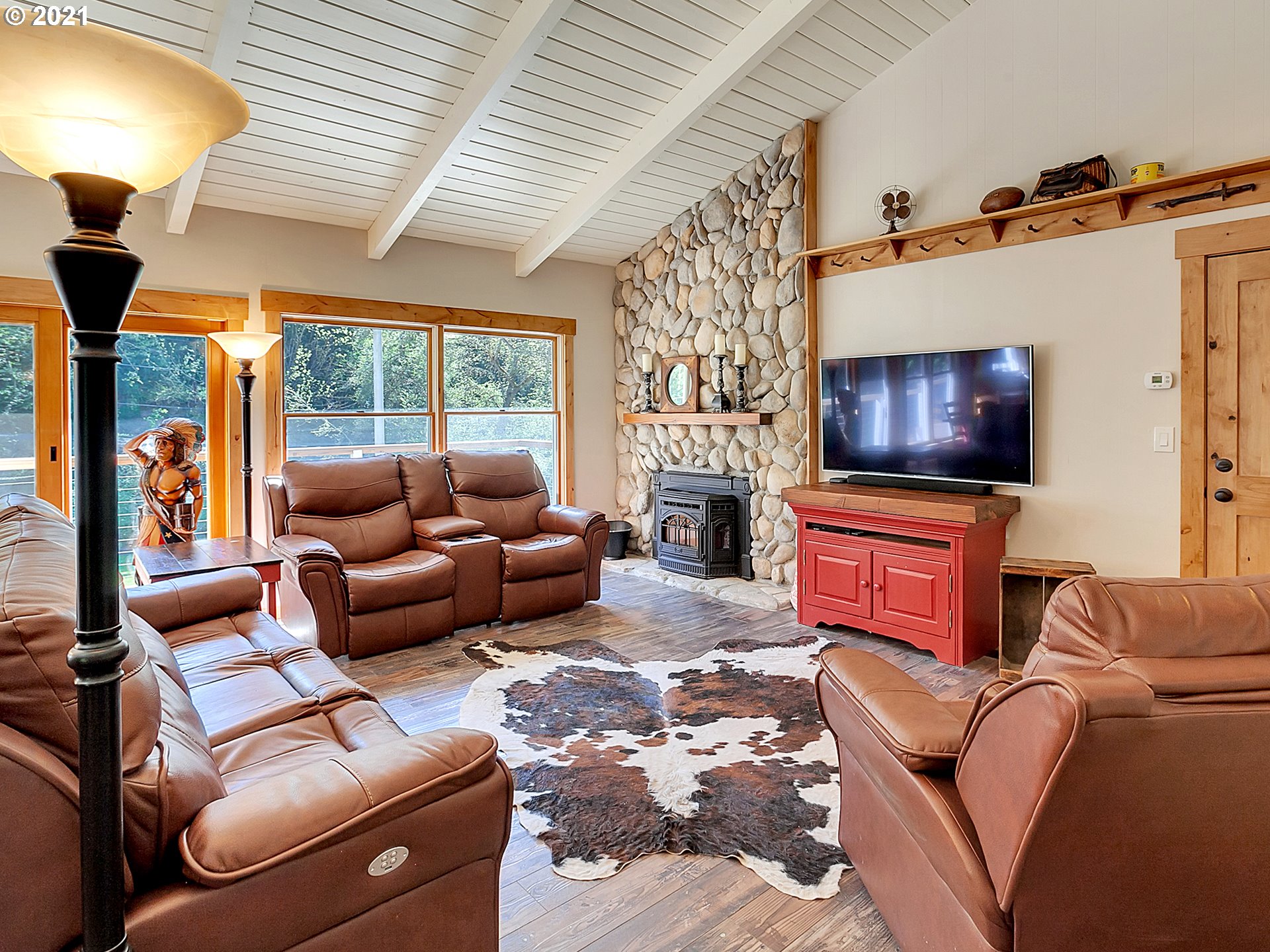 29600 Southwest Baker Road Sherwood, OR 97140 - Photo 6 of 32 Gallery Image 6
