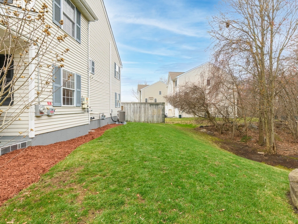 20 Angela Rose Lane Worcester, MA 01604 - Photo 4 of 35 a view of a house with a yard