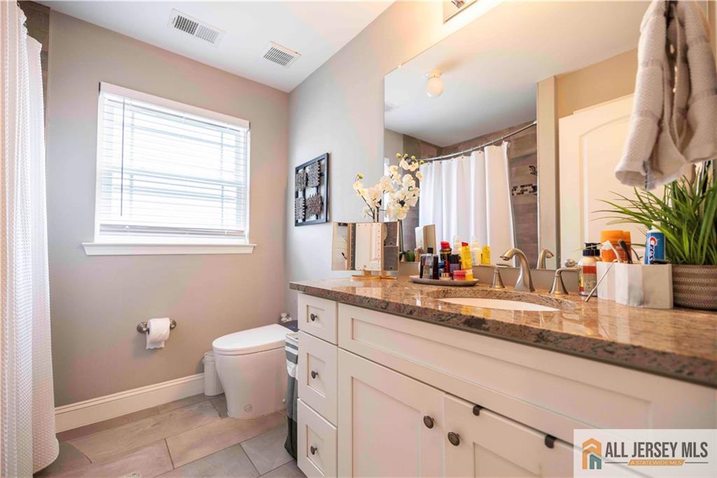 628 New Dover Road Colonia, NJ 07067 - Photo 12 of 32