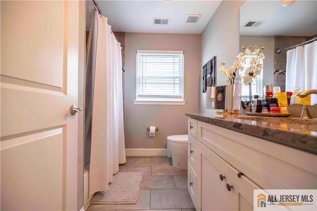 628 New Dover Road Colonia, NJ 07067 - Photo 13 of 32