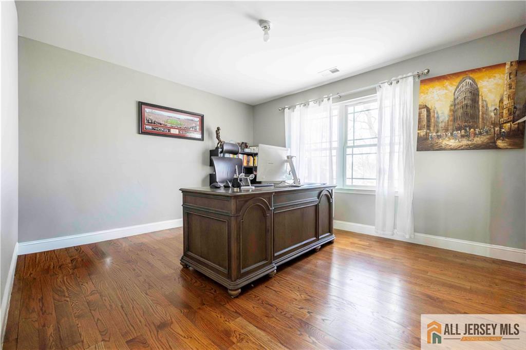 628 New Dover Road Colonia, NJ 07067 - Photo 15 of 32