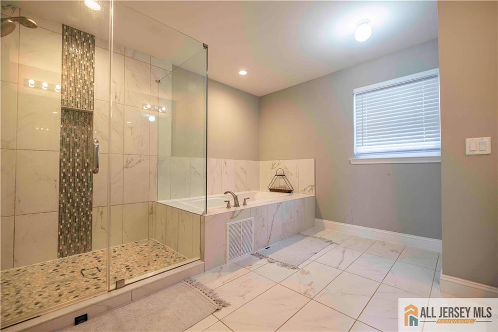 628 New Dover Road Colonia, NJ 07067 - Photo 18 of 32