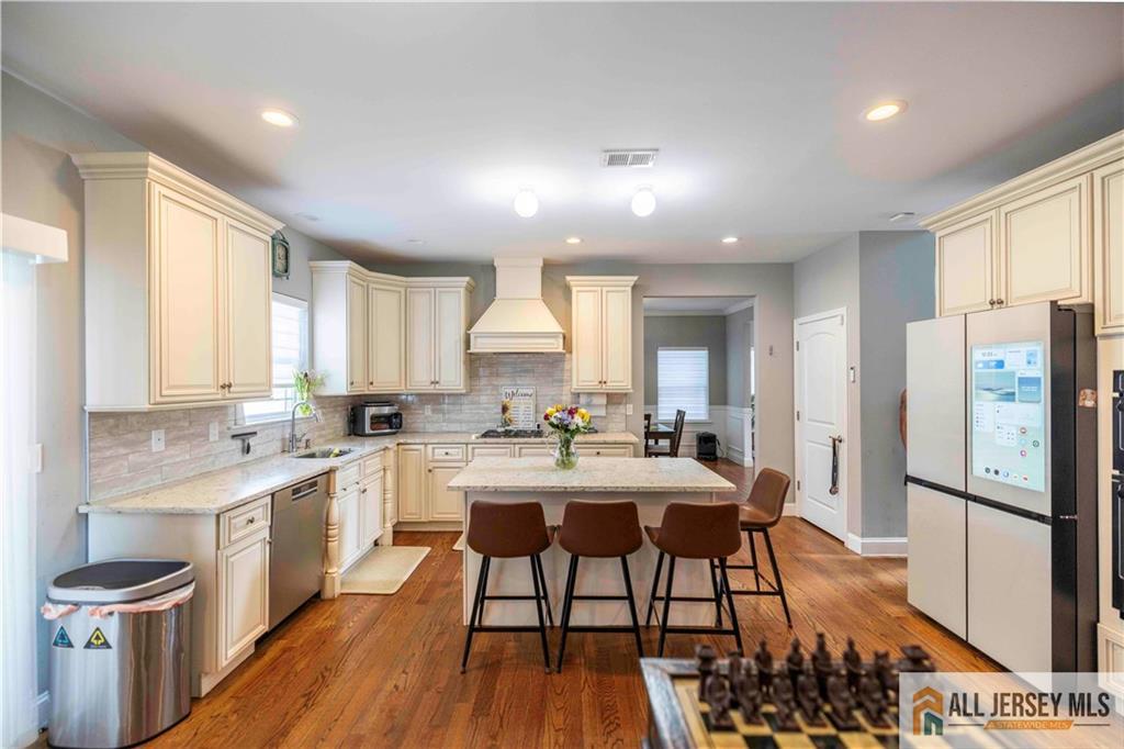 628 New Dover Road Colonia, NJ 07067 - Photo 6 of 32