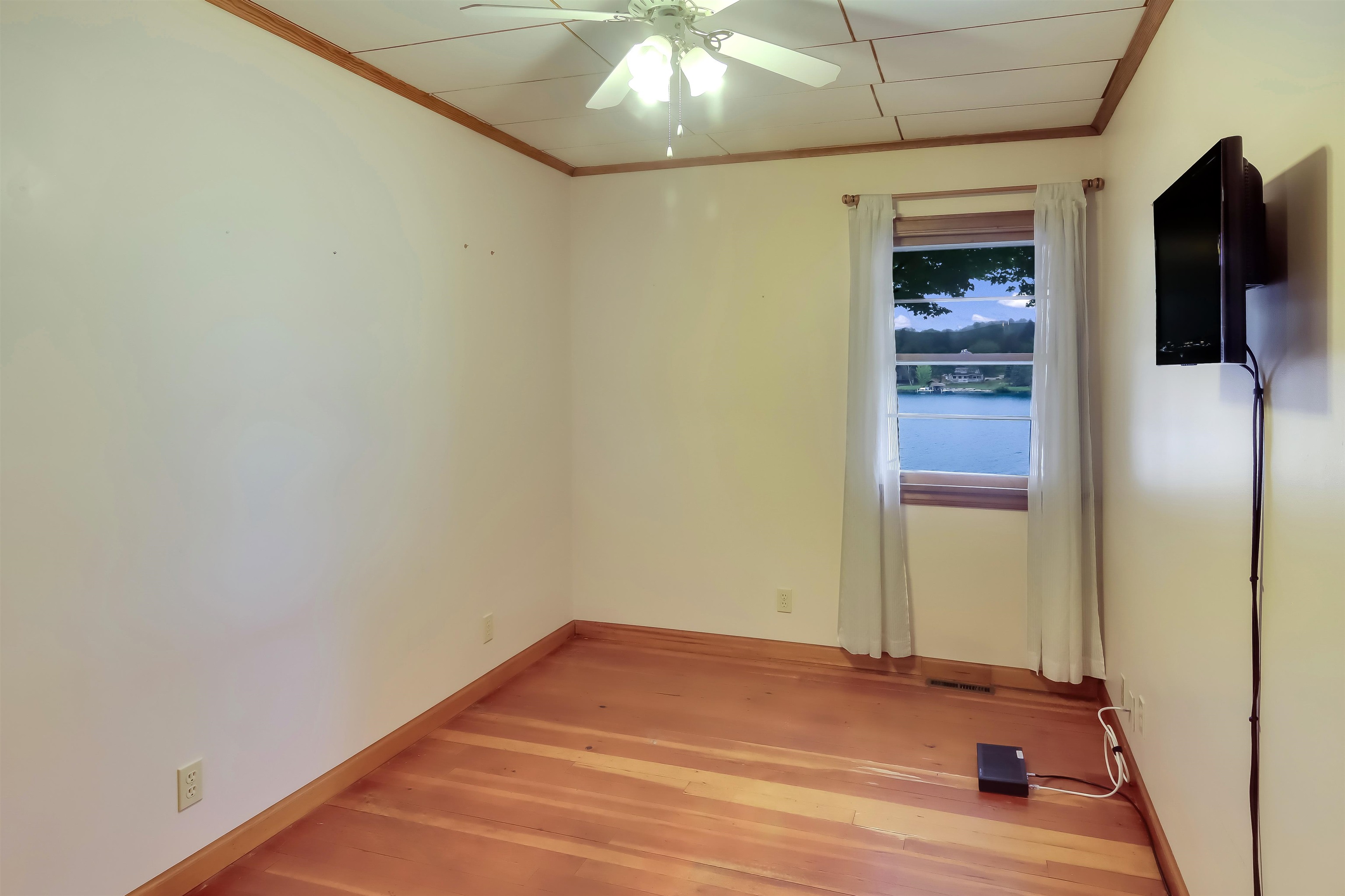 6949 Crystal Springs Road Bellaire, MI 49615 - Photo 18 of 26 1912243-17.JPG