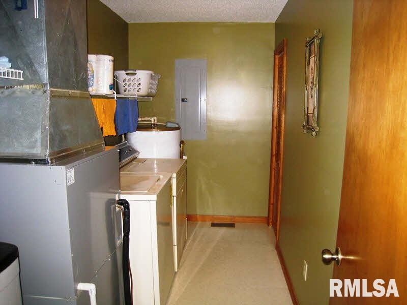 4593 Kommer Road Metropolis, IL 62960 - Photo 13 of 18