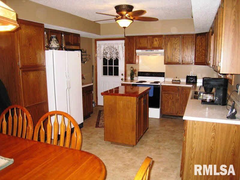 4593 Kommer Road Metropolis, IL 62960 - Photo 7 of 18