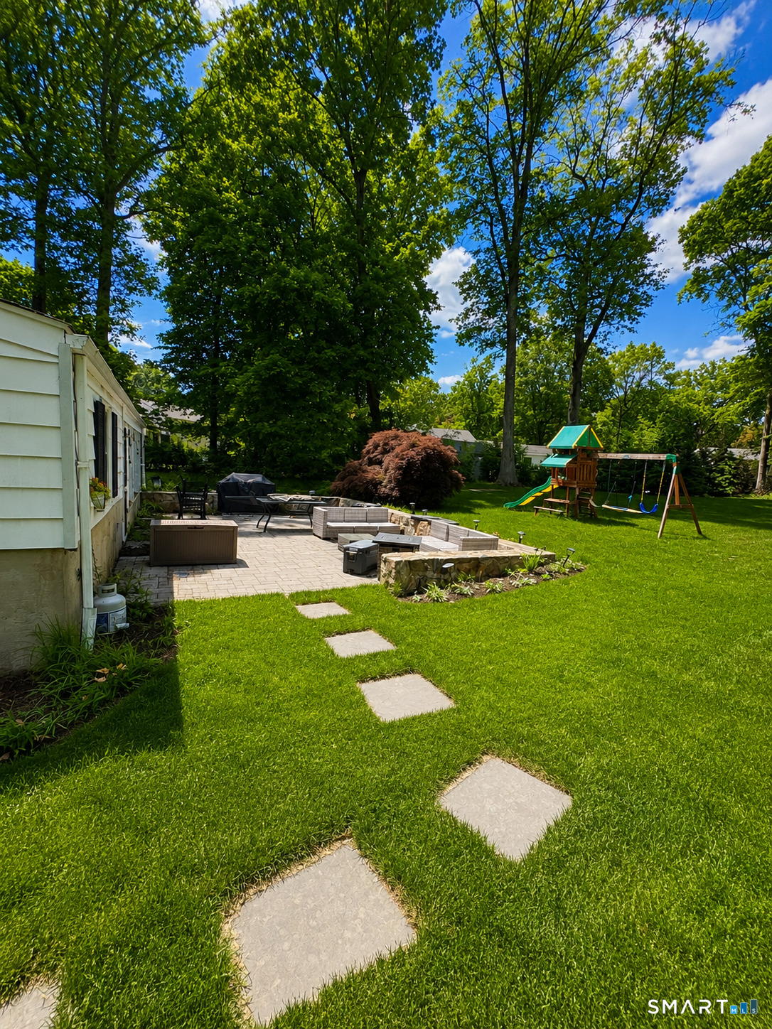 122 Berrian Road Stamford, CT 06905 - Photo 6 of 6
