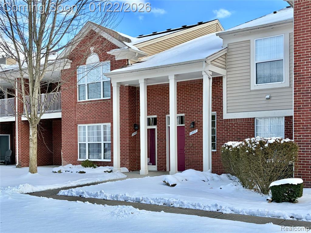1709 Deepwood Circle, Unit 57 Rochester, MI 48307 - Photo 2 of 23 Gallery Image 2