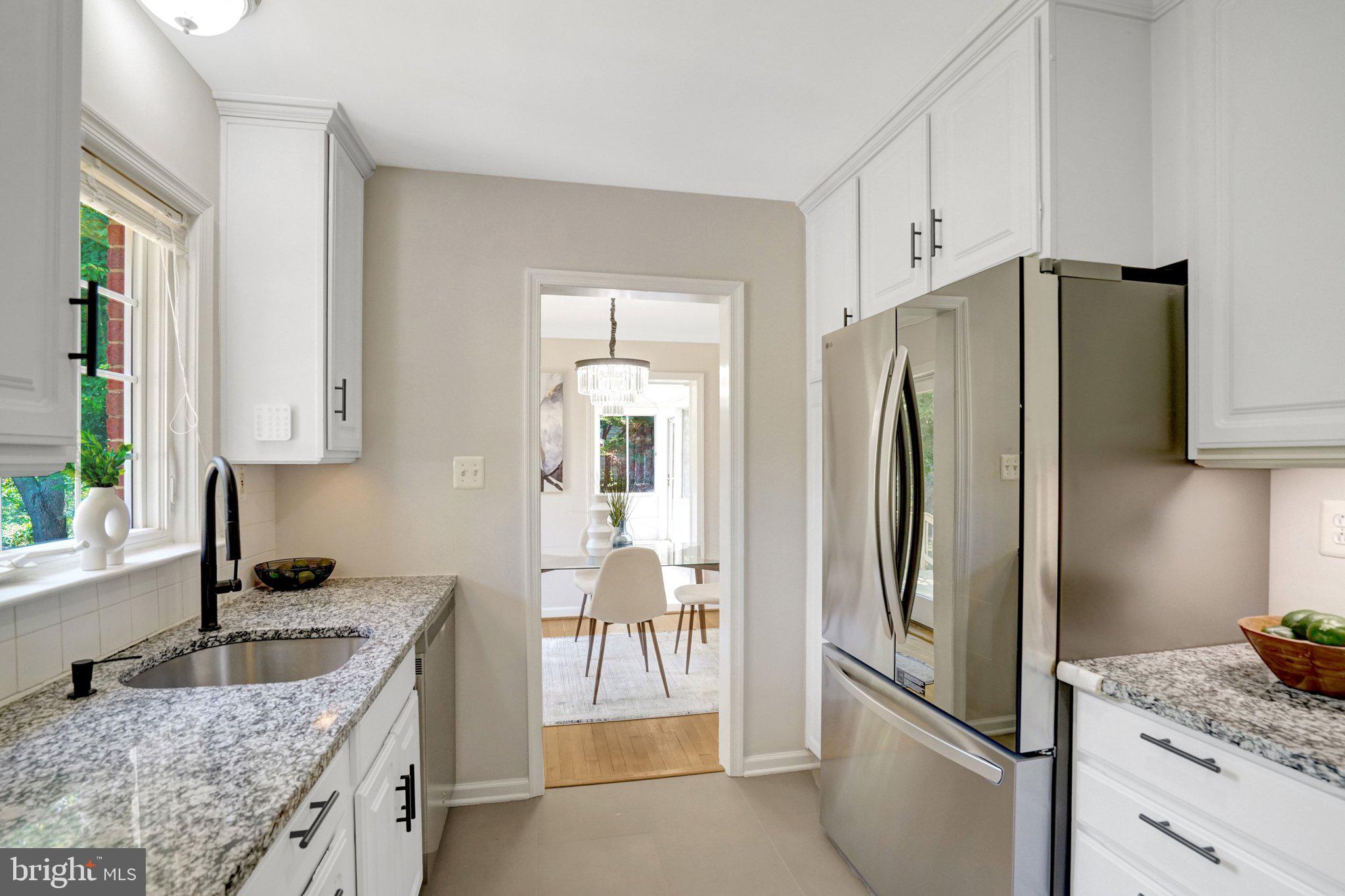 7107 Coventry Road Alexandria, VA 22306 - Photo 13 of 64 Kitchen with granite countertops