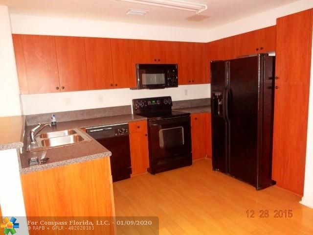 3052 Southwest 129th Terrace, Unit 114 Miramar, FL 33027 - Photo 3 of 12 KITCHEN
