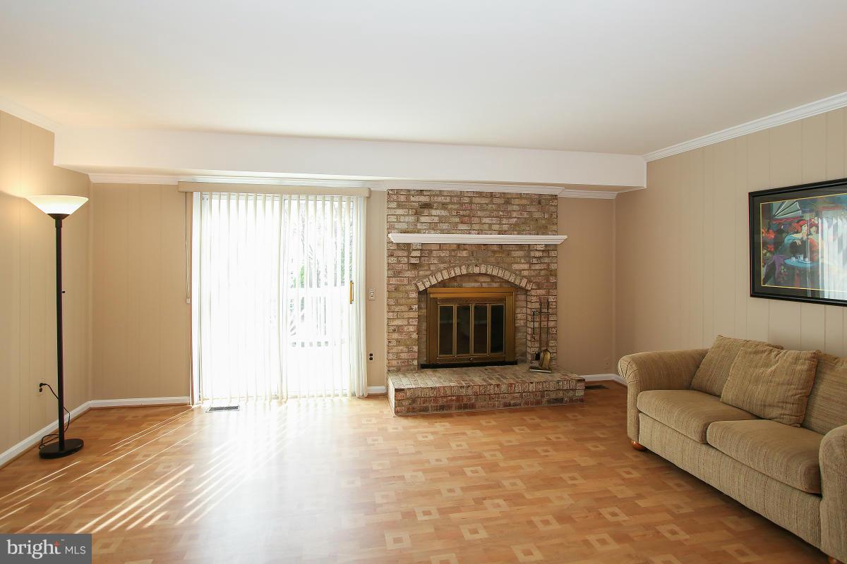 301 Opera Court Silver Spring, MD 20901 - Photo 10 of 22 Family Room