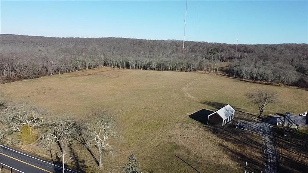 3118 Main Road Tiverton, RI 02878 - Photo 6 of 11