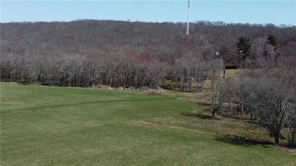 3118 Main Road Tiverton, RI 02878 - Photo 7 of 11