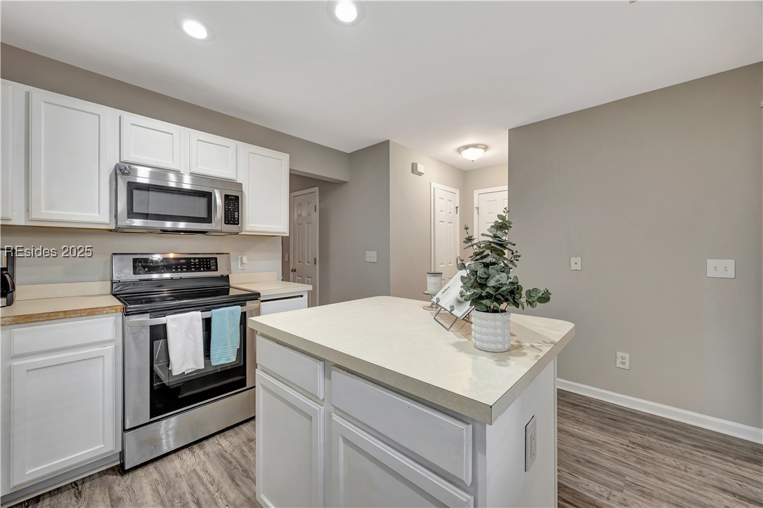 230 West Square Bluffton, SC 29910 - Photo 13 of 27 Kitchen