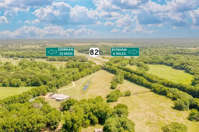 $774,900 | 433 County Road 1245, Savoy, TX 75479