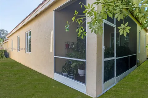 $730,000 | 1784 Aspen Lane, Weston, FL 33327