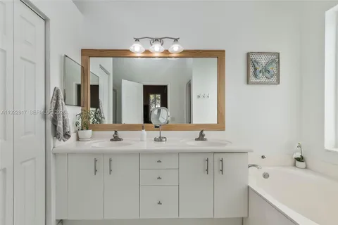 $710,000 | 1784 Aspen Lane, Weston, FL 33327