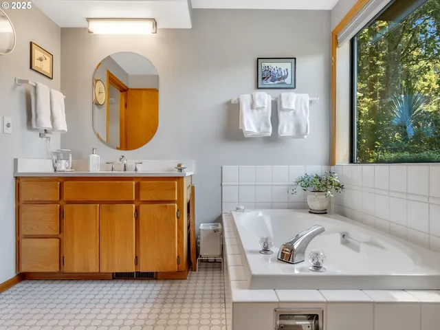 $749,000 | 315 North Chinook, Cannon Beach, OR 97110