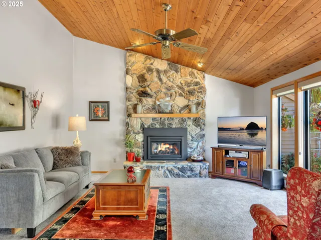 $749,000 | 315 North Chinook, Cannon Beach, OR 97110