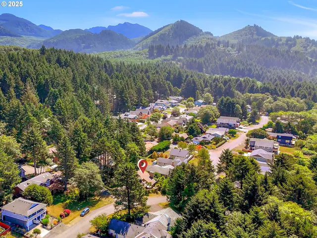 $749,000 | 315 North Chinook, Cannon Beach, OR 97110
