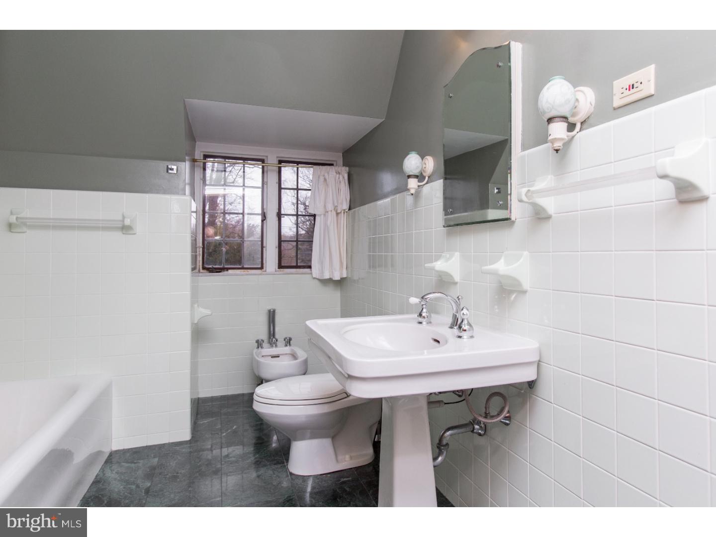 324 Chester Road Devon, PA 19333 - Photo 14 of 25 Master Bathroom