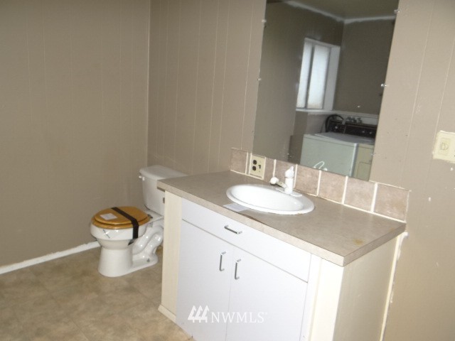 5615 Lowell Road Everett, WA 98203 - Photo 9 of 15